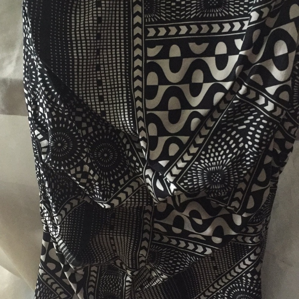 Dress - Picture 3 of 6
